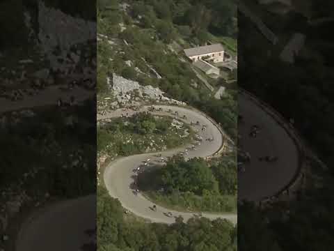 Simply stunning 😍  But eyes on the road!