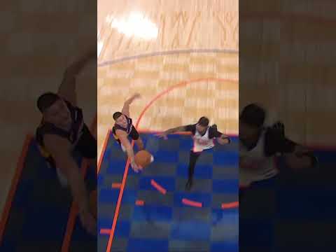 GRAYSON WITH THE TOUCH PASS OFF THE GLASS TO MARK 🤯 #shorts | Phoenix Suns