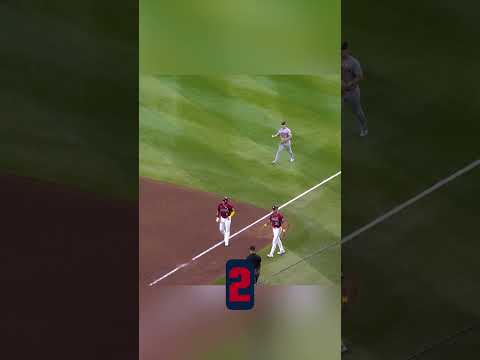 Aroldis Chapman struck out FOUR batters in the 9th inning to earn the save 🤯