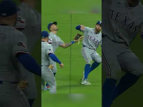 Crazy Cody Freeman hung on while falling like that!! 😳