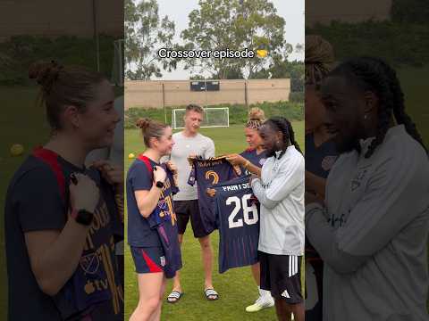 💙🤍💛 x 🇺🇸 #mls #lagalaxy #uswnt