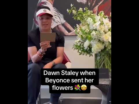 When Beyoncé sent Dawn Staley flowers 💐🥹 (via @DawnStaley/X)
