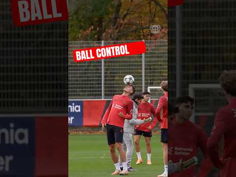 Patrik loves to have the ball on his head… 😉