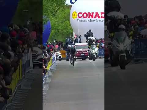 IGOR ARRIETA WITH THE MOST INSANE COMEBACK AT THE GIRO 🤯