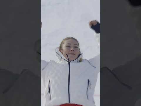 Mikaela Shiffrin is awarded her gold medal 🥹🇺🇸