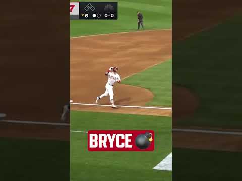 Bryce Harper sent this ball 440 feet into the 2nd deck!