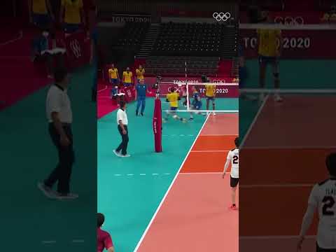 Team Brazil working its magic. 🧙🔮A clutch save from Rezende crowned with Lucarelli's shot! 🇧🇷