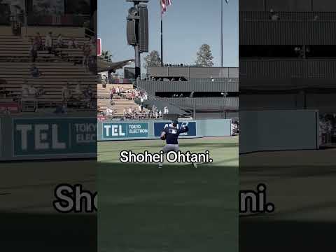 Shohei warms up for Game 2 🙌