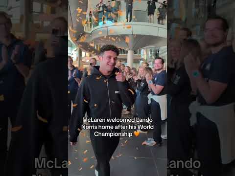 A warm welcome for the World Champ 🏆 (via @mclaren/TT)