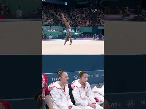 Zhou Yaqin & Zhang Yihan watching Simone Biles make history. #Olympics #ARTWorlds2025
