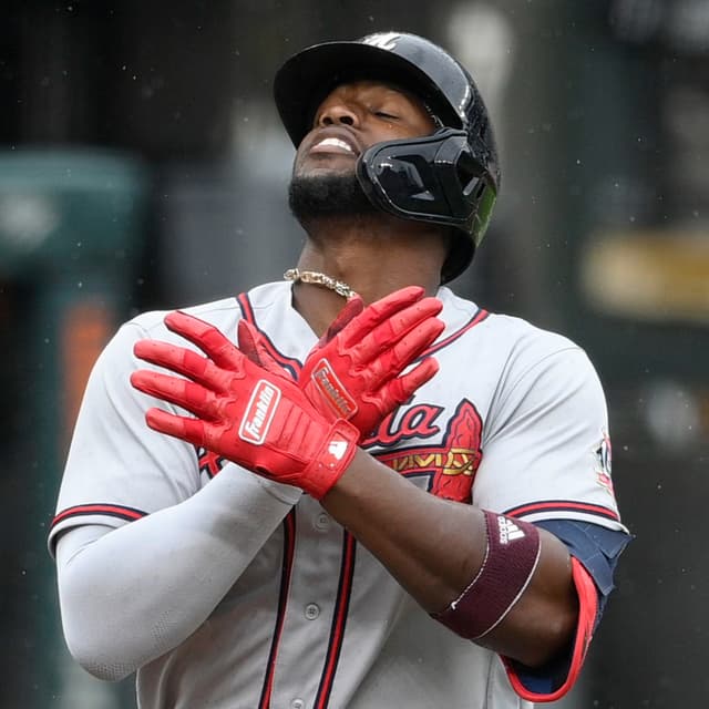 Free Taco Bell, Red Sox Slugfest, and LA Struggles