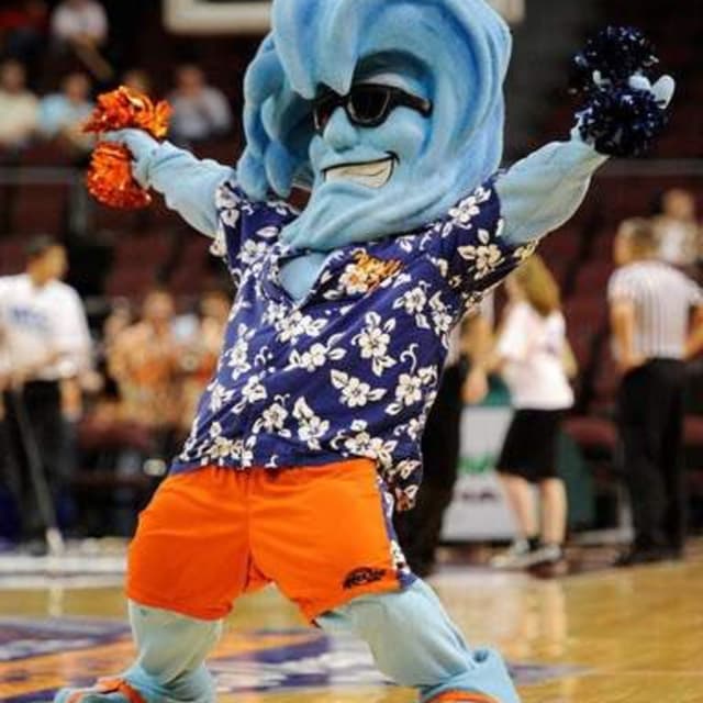 Lorenzo Romar joins: Previewing the Waves season, how basketball has changed, and returning to Pepperdine