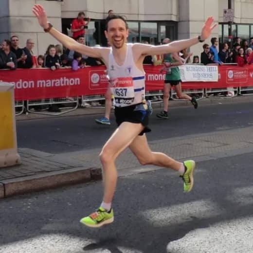 CHARLIE WARTNABY Marathon specialist , Cambridge running legend …and nerd!