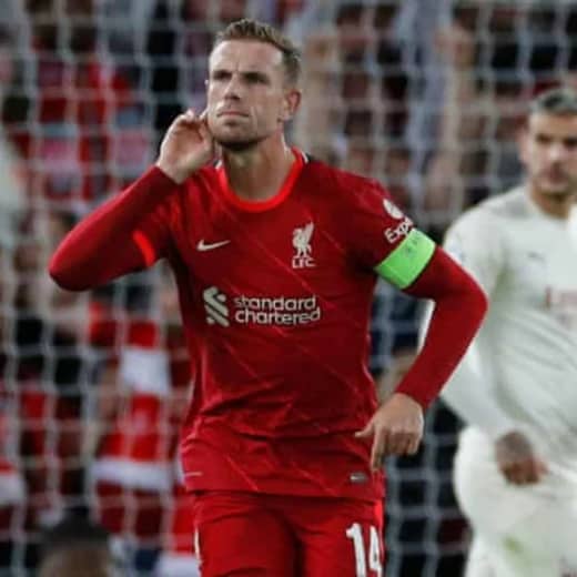 LIVERPOOL CAPTAINS AND AC MILAN - BETTER LOVE STORY THAN TWILIGHT