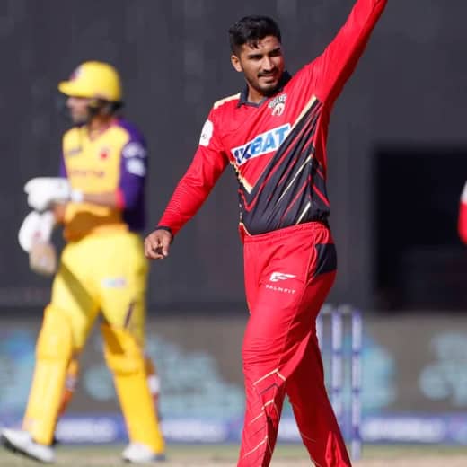 Sam Curran and Khuzaima bin Tanveer after victory over the Sharjah Warriorz