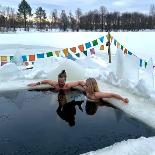 Winter bathing at Umeakallbad, Sweden, with Dan Allen-Hörnfeldt and Elvira Lundgren