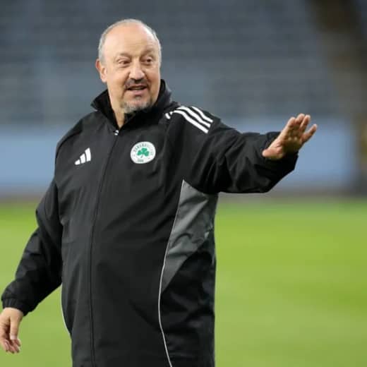 Το σκανάρισμα των παικτών από τον Μπενίτεθ