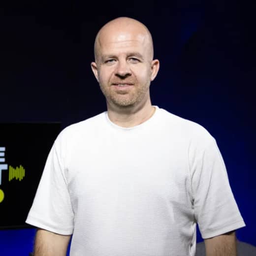 In conversation with Lee Tavinder