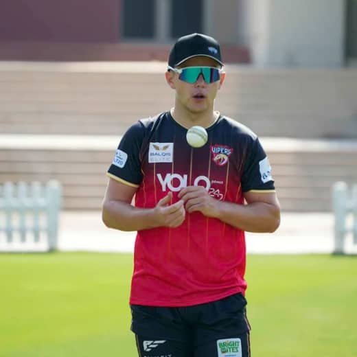 Sam Curran - back with the Vipers for Season 4!