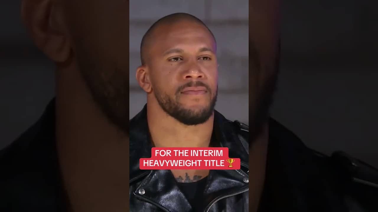 Can Alex Pereira win his third UFC title? š