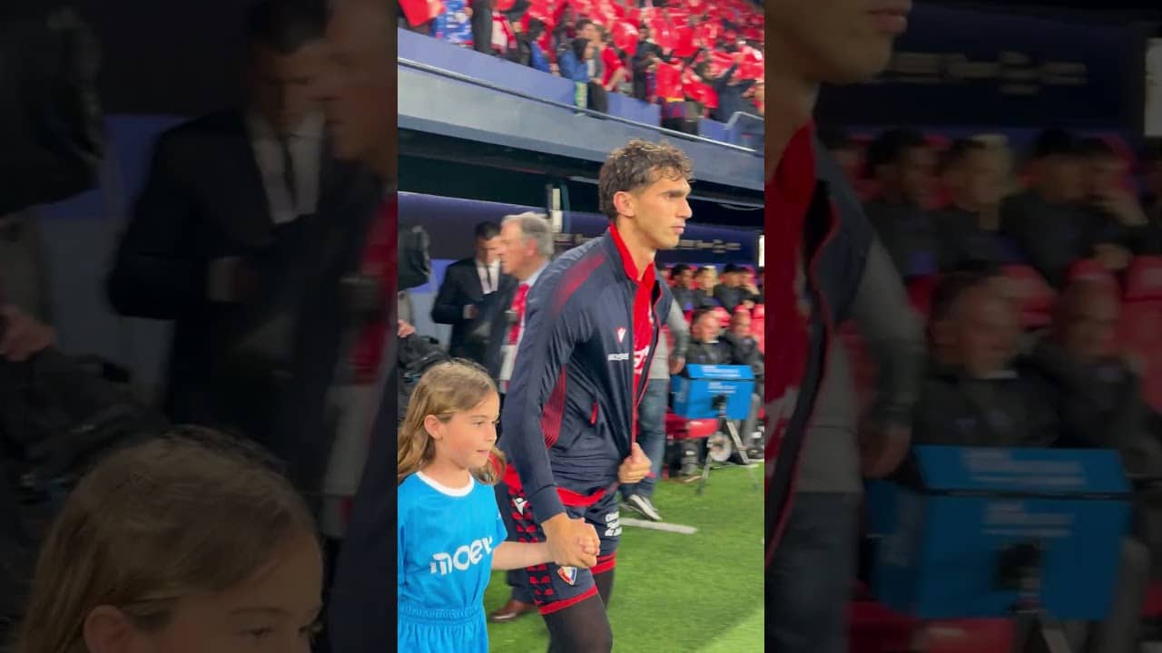 Mosaico en las gradas de El Sadar antes del #OsasunaBarça