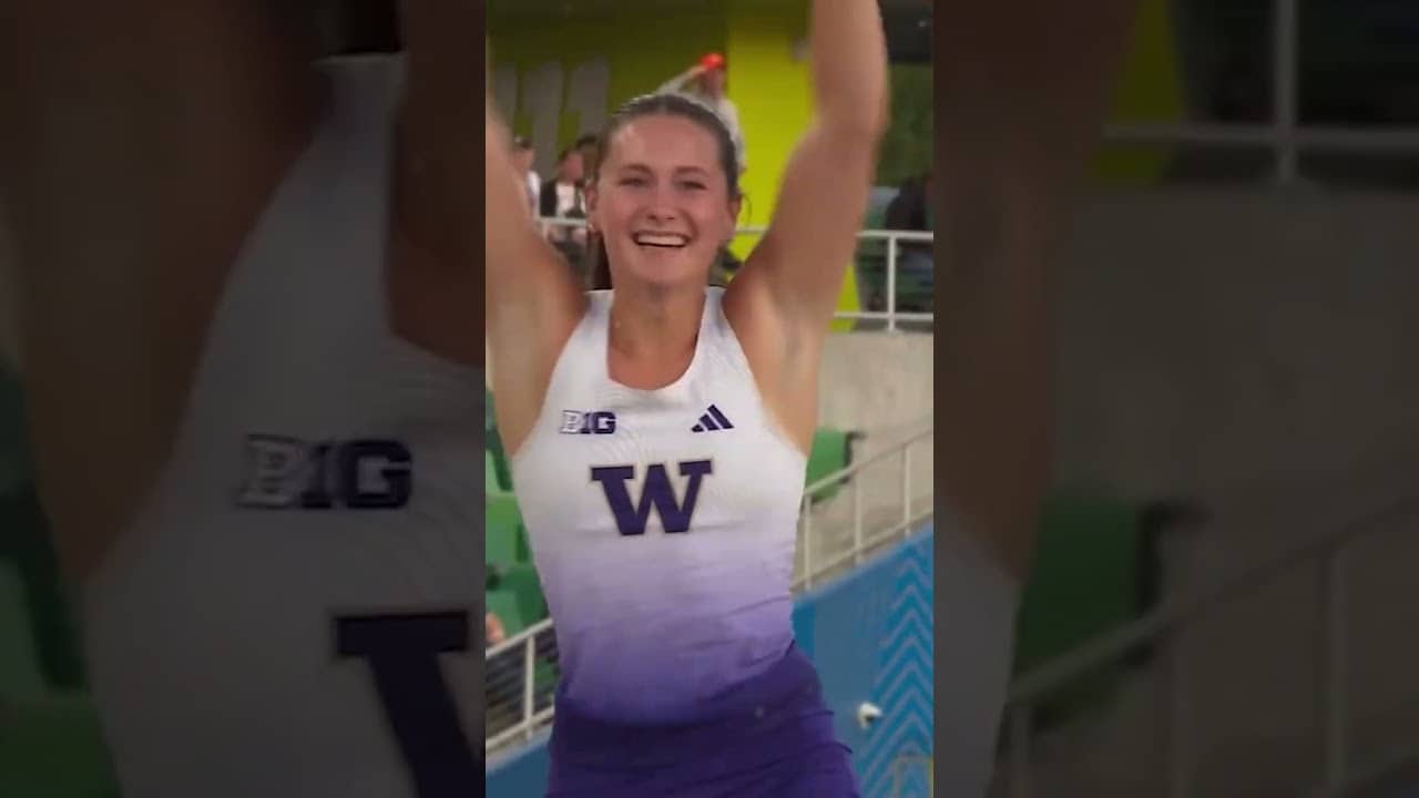 Washington's Amanda Moll beat the collegiate record, held by her twin sister, Hana π