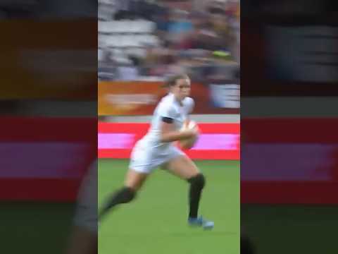 Emily Scarratt OBE with a brilliant try in the 2014 Rugby World Cup final 👑