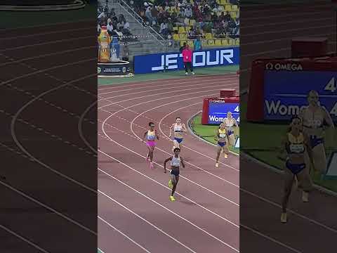 Marileidy Paulino delivers a statement win in 48.91 at the Doha #DiamondLeague
