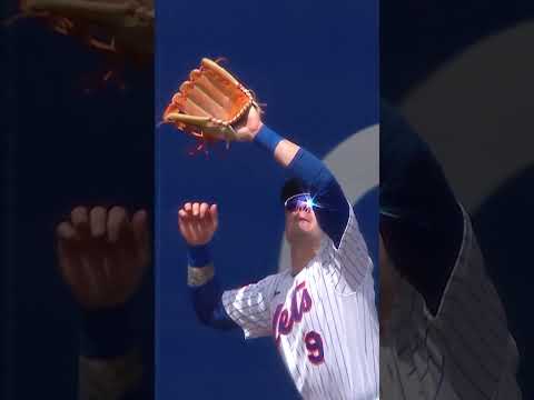 A.J. Ewing makes the catch at the wall! 🤩