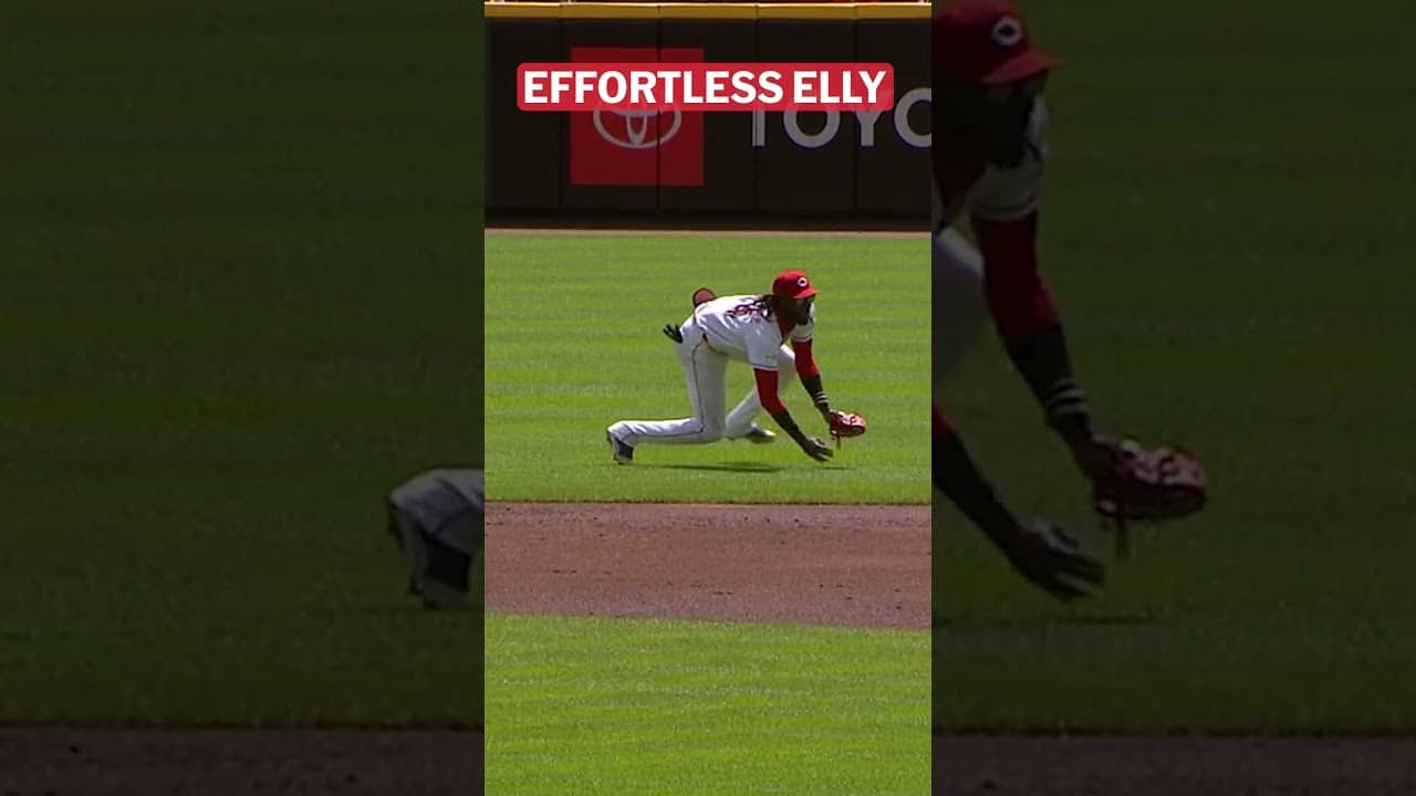 Elly De La Cruz with ease 😮💨