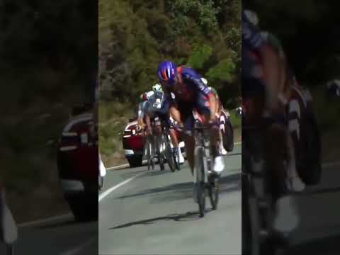 A bottle drop from Lennert Van Eetvelt as Warren Barguil tries his luck with a break! ๐