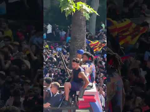 Filling the streets of Barcelona after the victory in El Clasico š„³