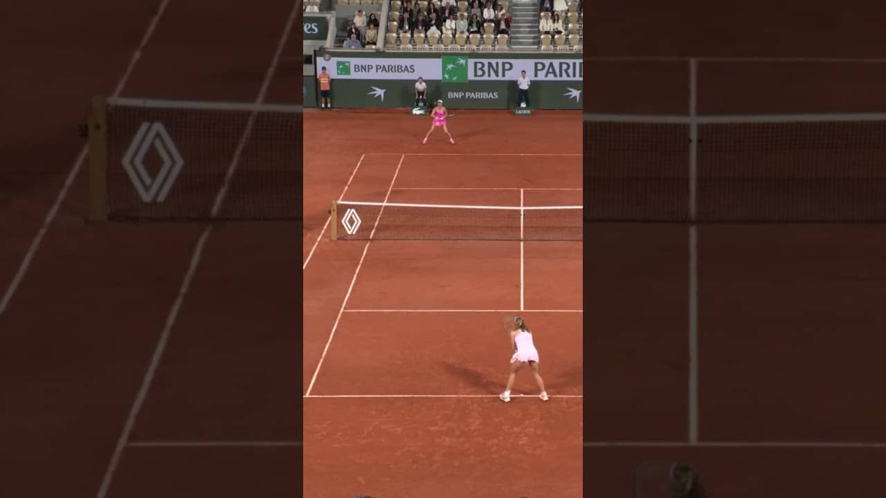 Cirstea's epic moment πΎπ #RolandGarros #tennis #cirstea #andreeva #skills