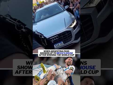 Messi pulled into his driveway to Argentina fans at his home after winning the World Cup 😮