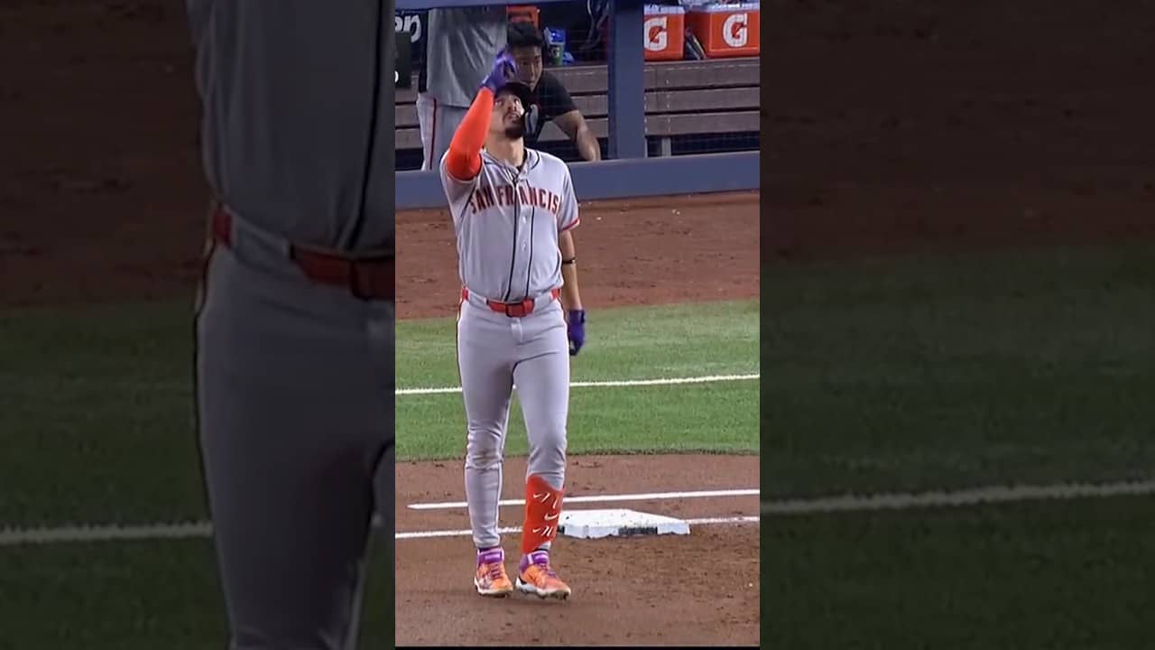 Willy Adames singles for his 1,000th MLB hit 👏