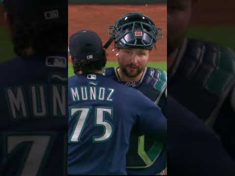 Slamming the door. #baseball #mlb #andresmunoz