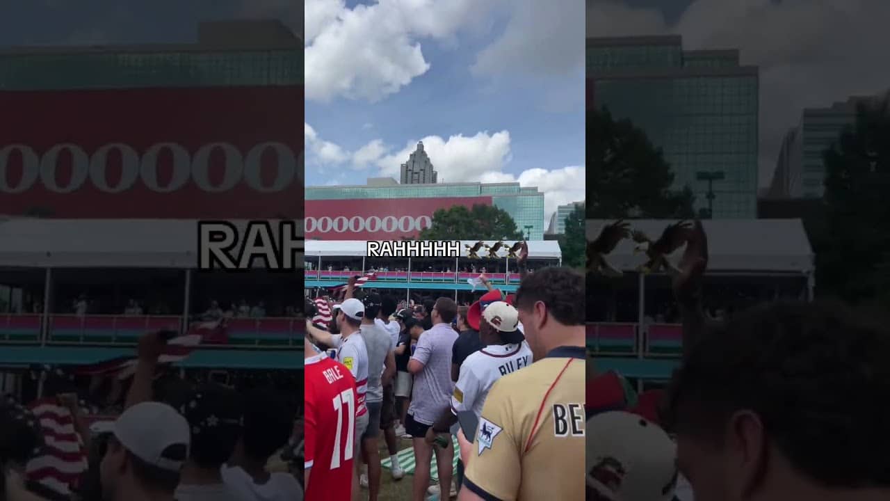 Scenes from Atlanta after an early goal in US v Australia 🦅