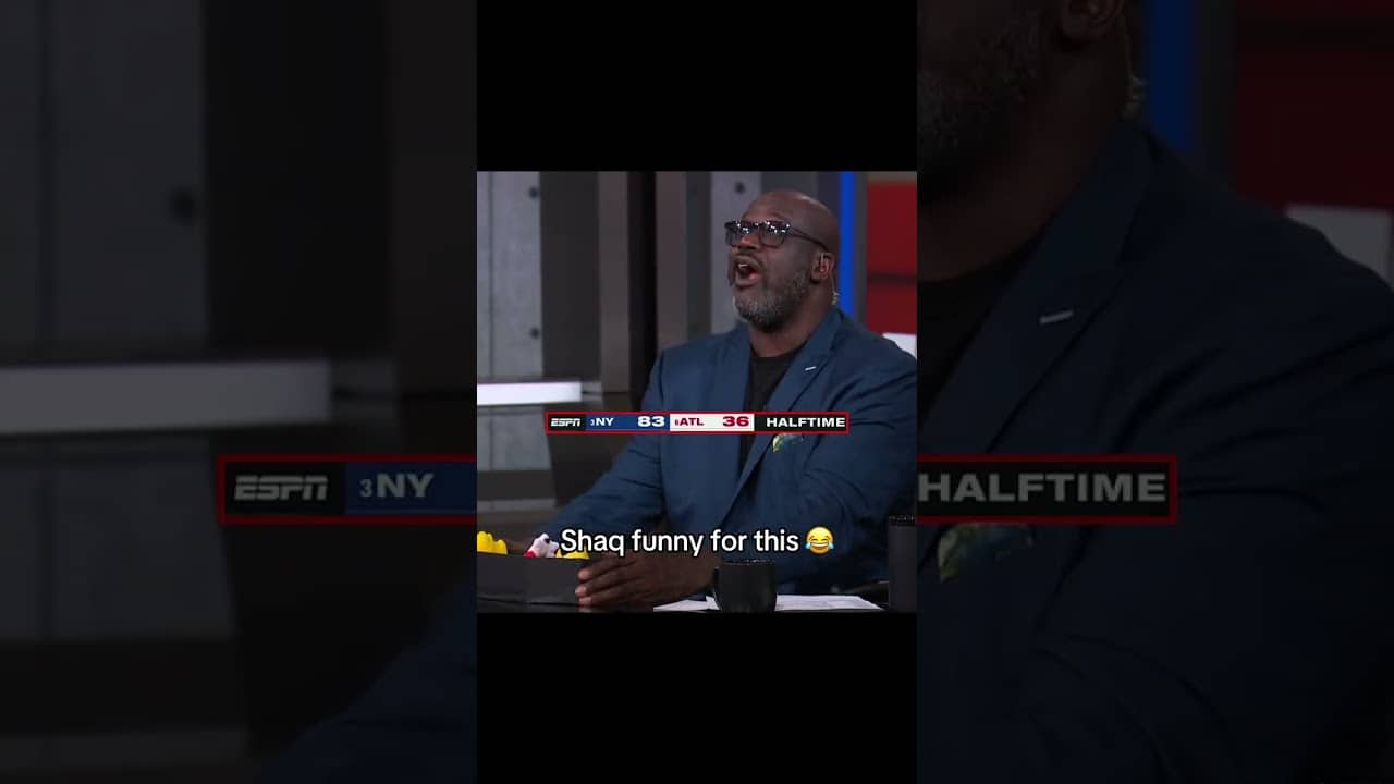Shaq holding a funeral for the Hawks at the half 😭
