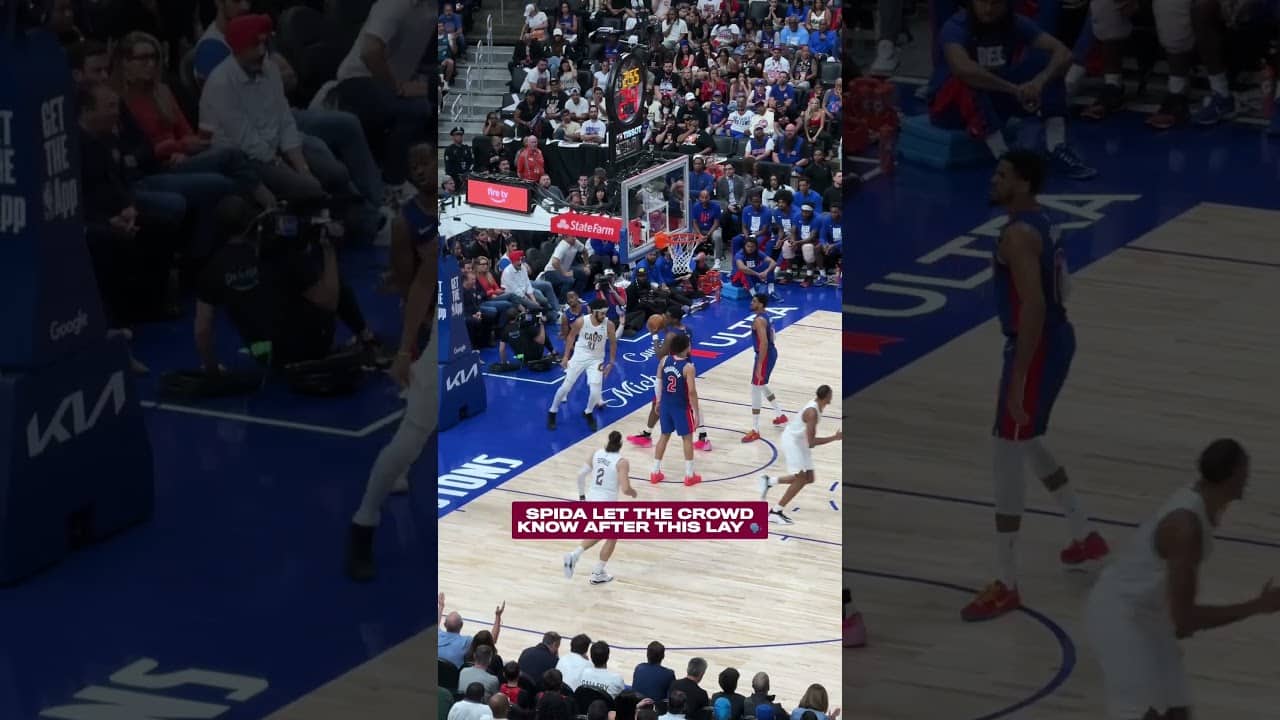 Donovan Mitchell attacked the paint and let the crowd hear about it 😤