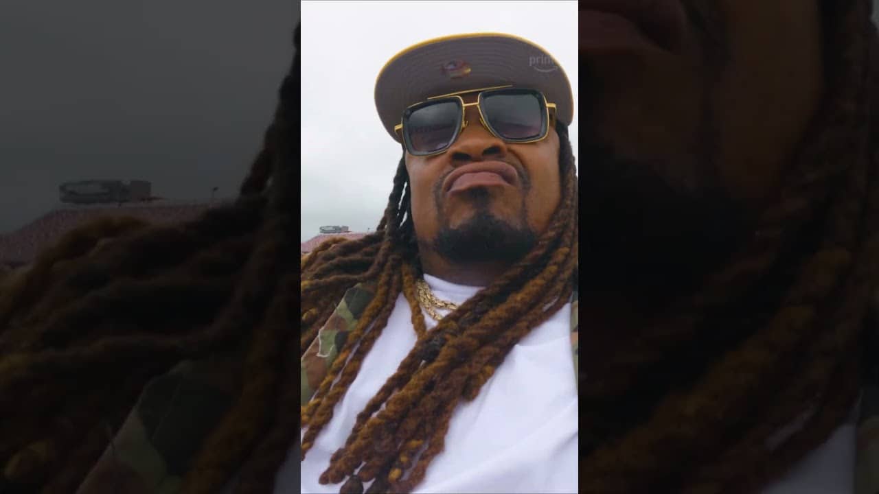 Marshawn Lynch at the track is a recipe for speed ๐ฅ