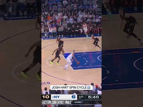 Josh Hart spins his way to the rim 🔄