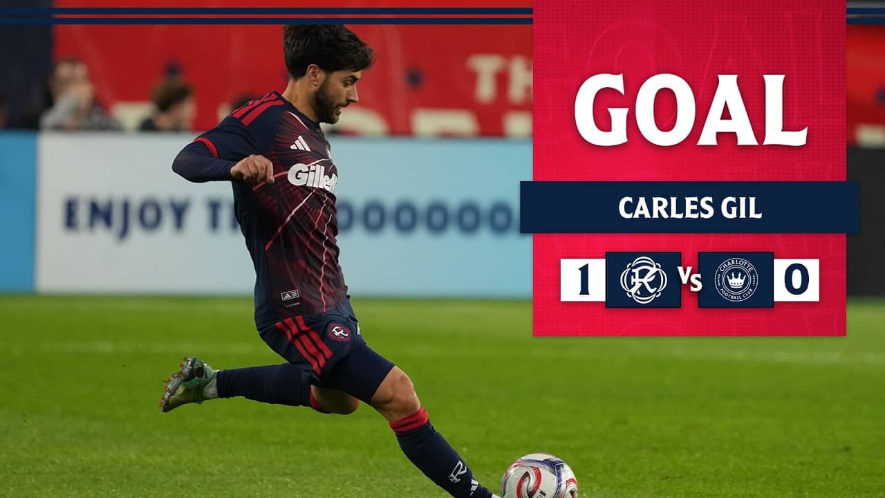GOAL: Carles Gil with the penalty kick!