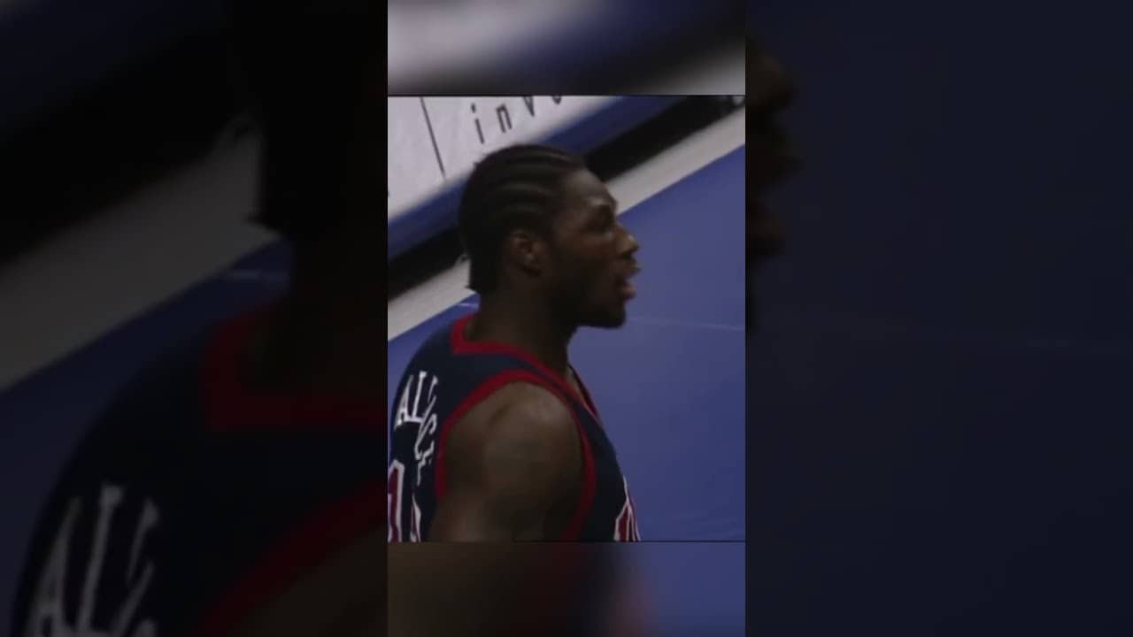 You know Ben Wallace was going for that block ✋🚫 #FIBAWC