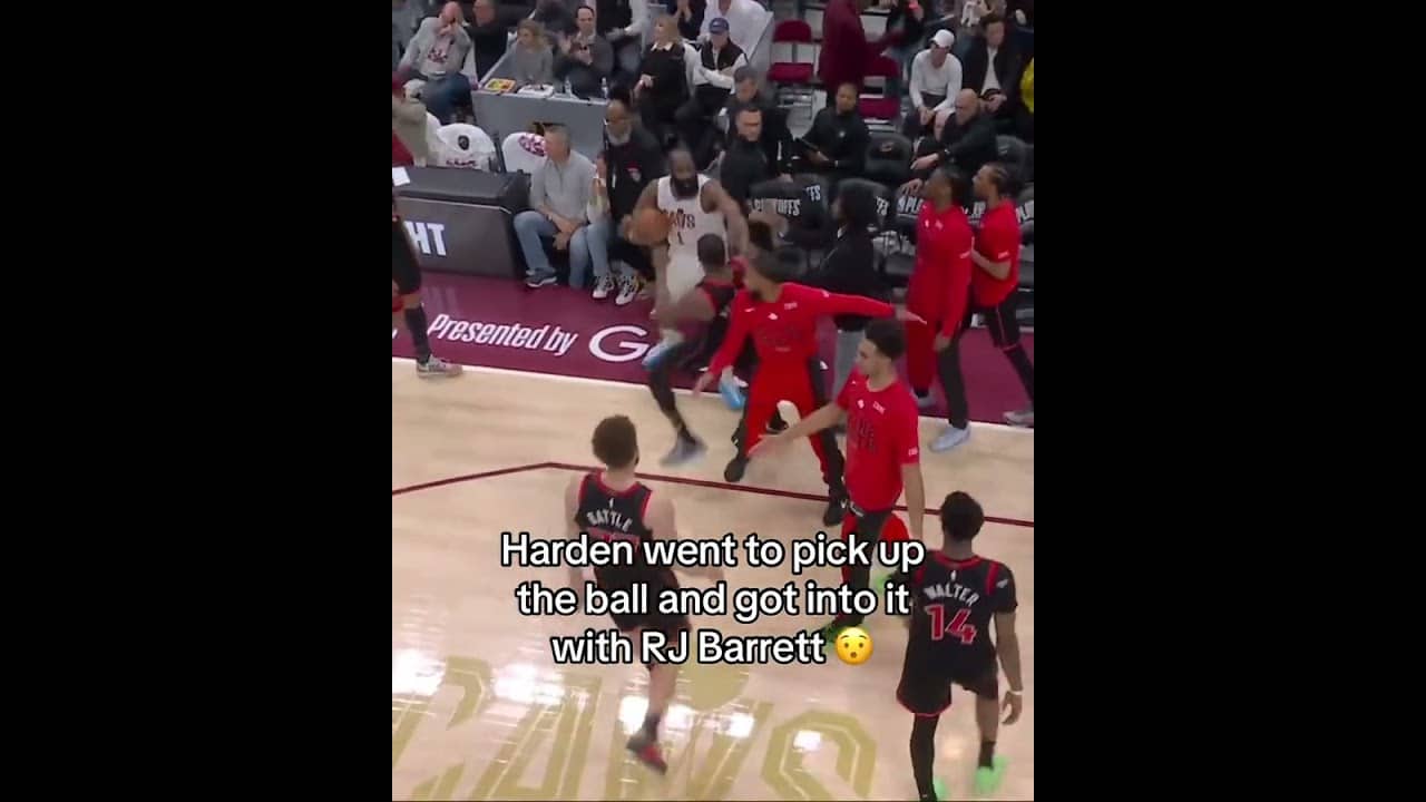 Raptors-Cavs Game 5 was getting heated 😦