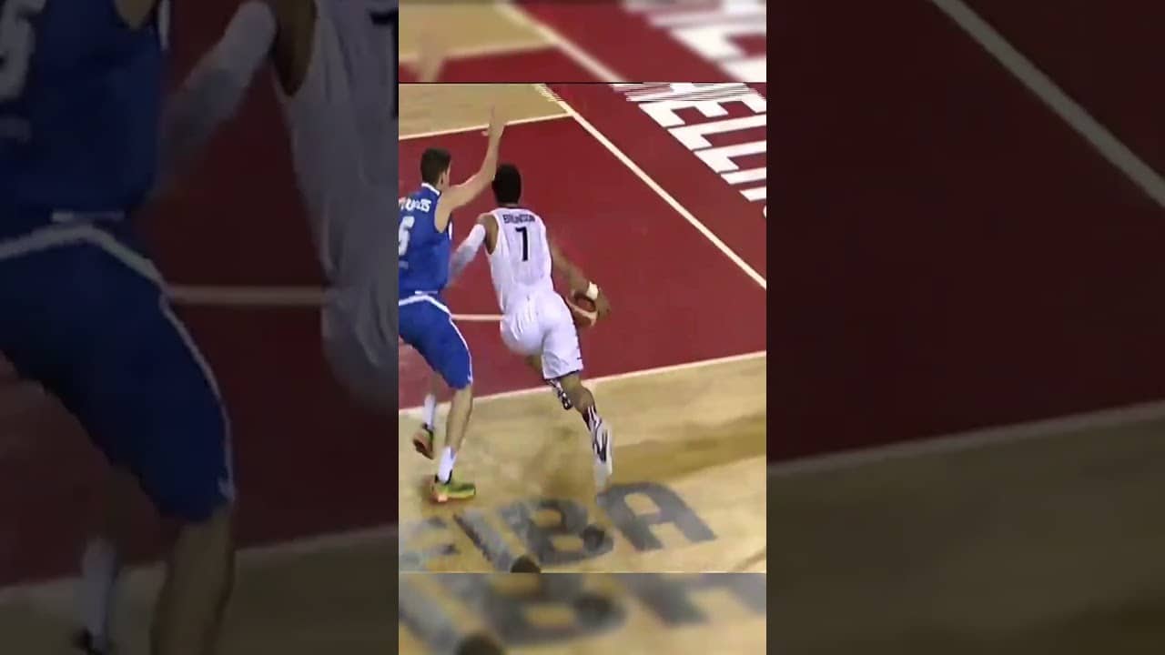 You don't see that every day 😳 #FIBAU19