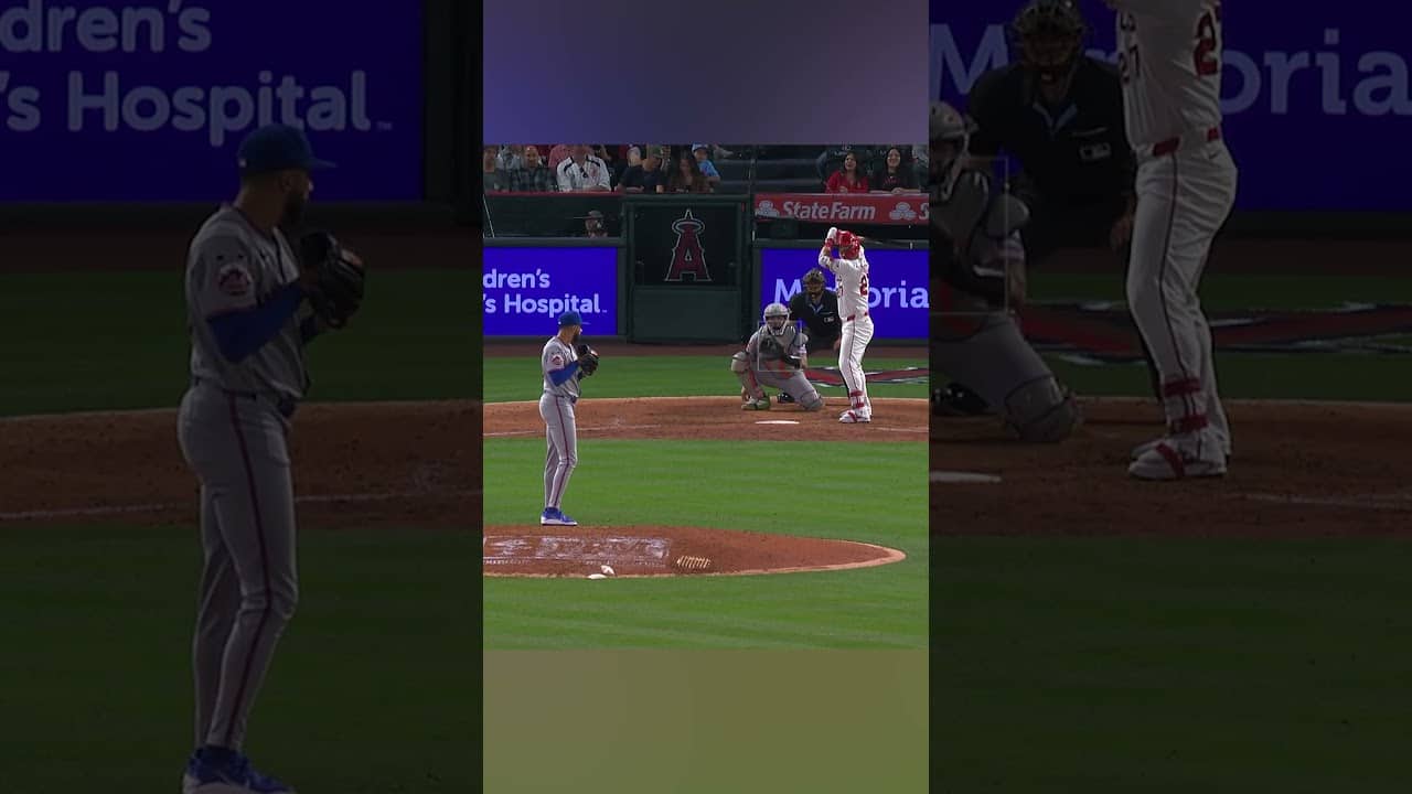 Devin Williams has some serious stuff to get Mike Trout ๐ณ