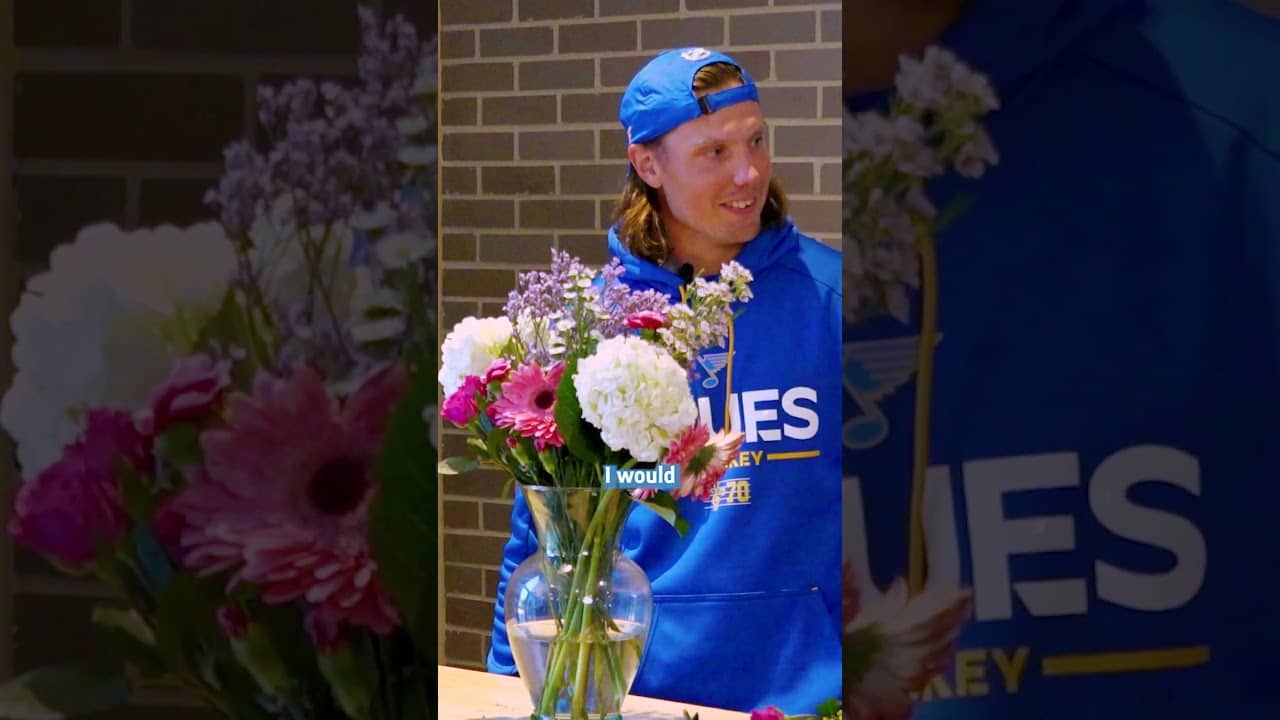 Nathan Walker and Oskar Sundqvist Bouquet Challenge ๐