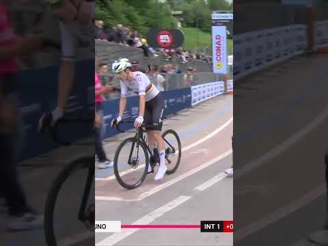 The world champion goes fastest! 🌈 Marlen Reusser opts for the road bike and sets the fastest time 👏