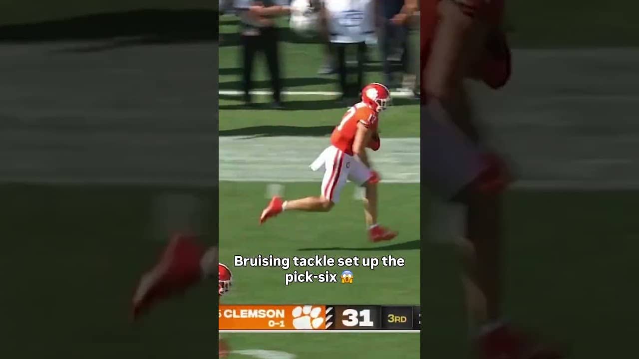He crushed him π€ #clemson #accfootball #collegefootball
