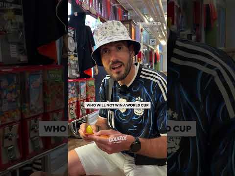 The psychic chicken tells Nico a World Cup fortune... ๐ฎ๐